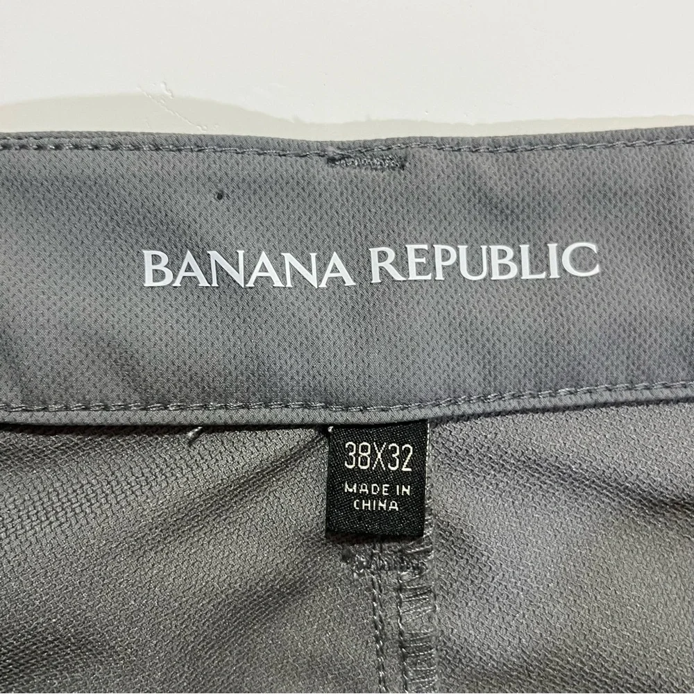 Men’s Banana Republic Performance Chino Straight Leg Pants, 38x32, Gray